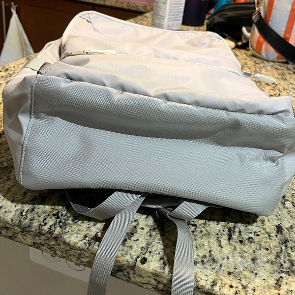 The North Face Base Camp Voyager Backpack 26 L - Picture 9 of 11